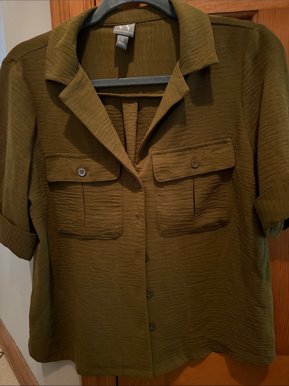 Worthington Olive Green Button-Front Short Sleeve Blouse